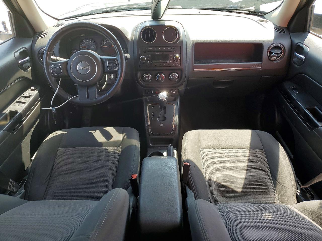 2015 Jeep Patriot Latitude - zdjęcie 8