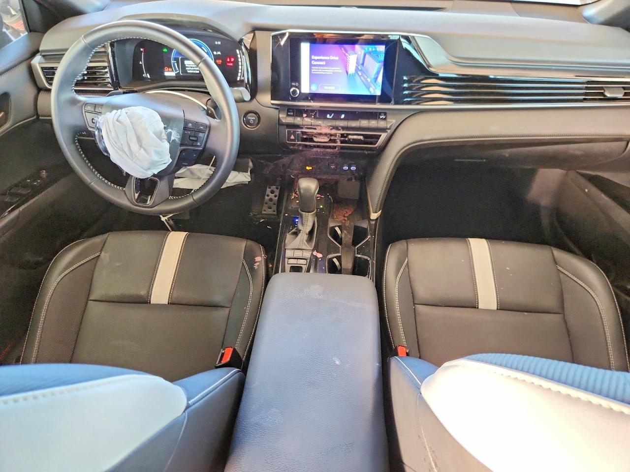 2025 Toyota Camry Se - zdjęcie 8