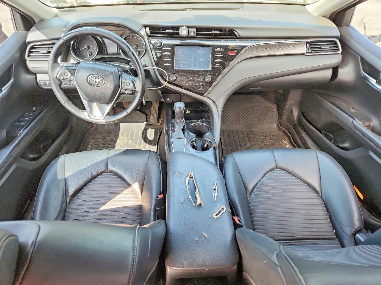 2019 Toyota Camry Se - zdjęcie 8