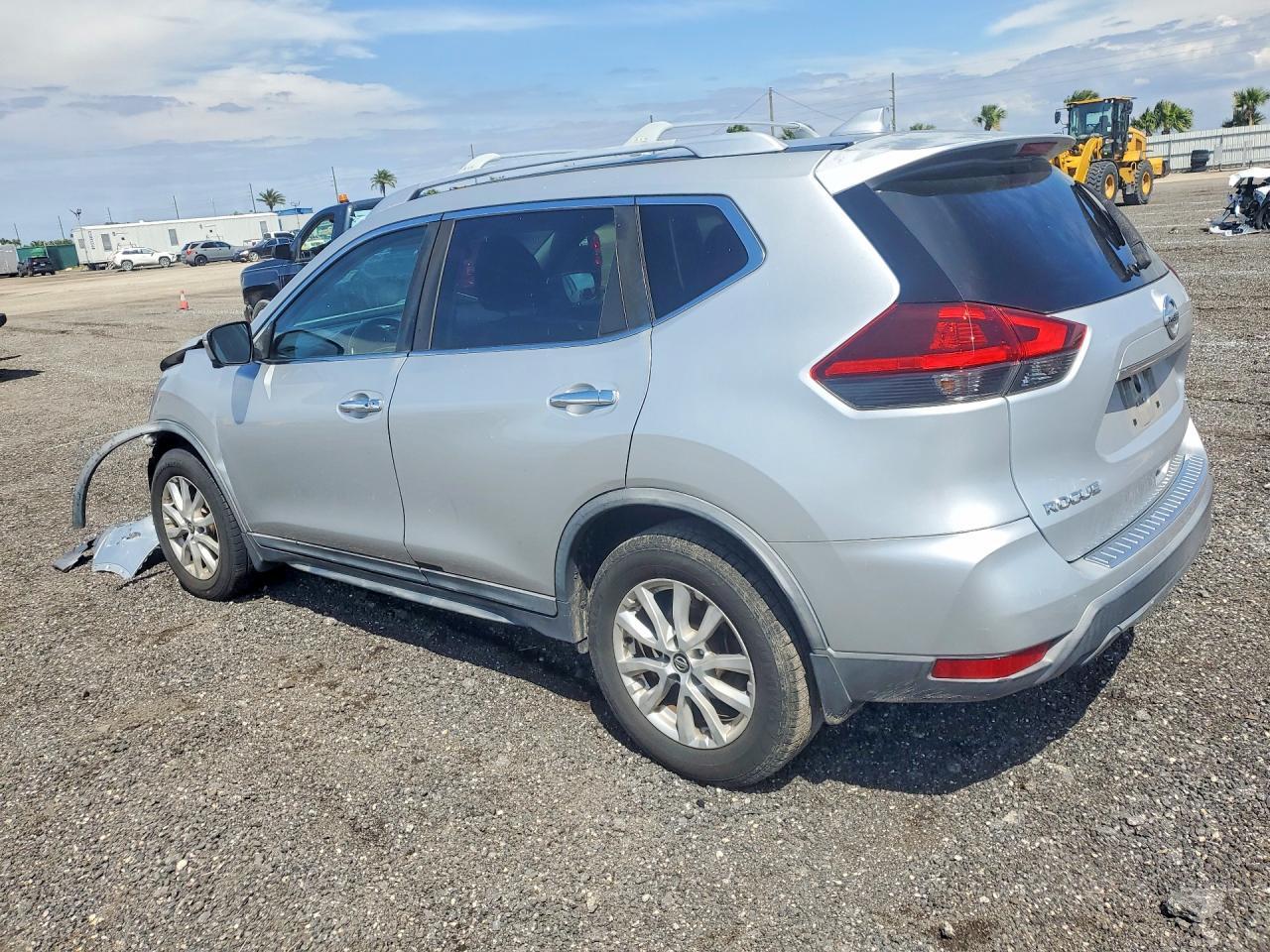 2018 Nissan Rogue Sv - zdjęcie 2