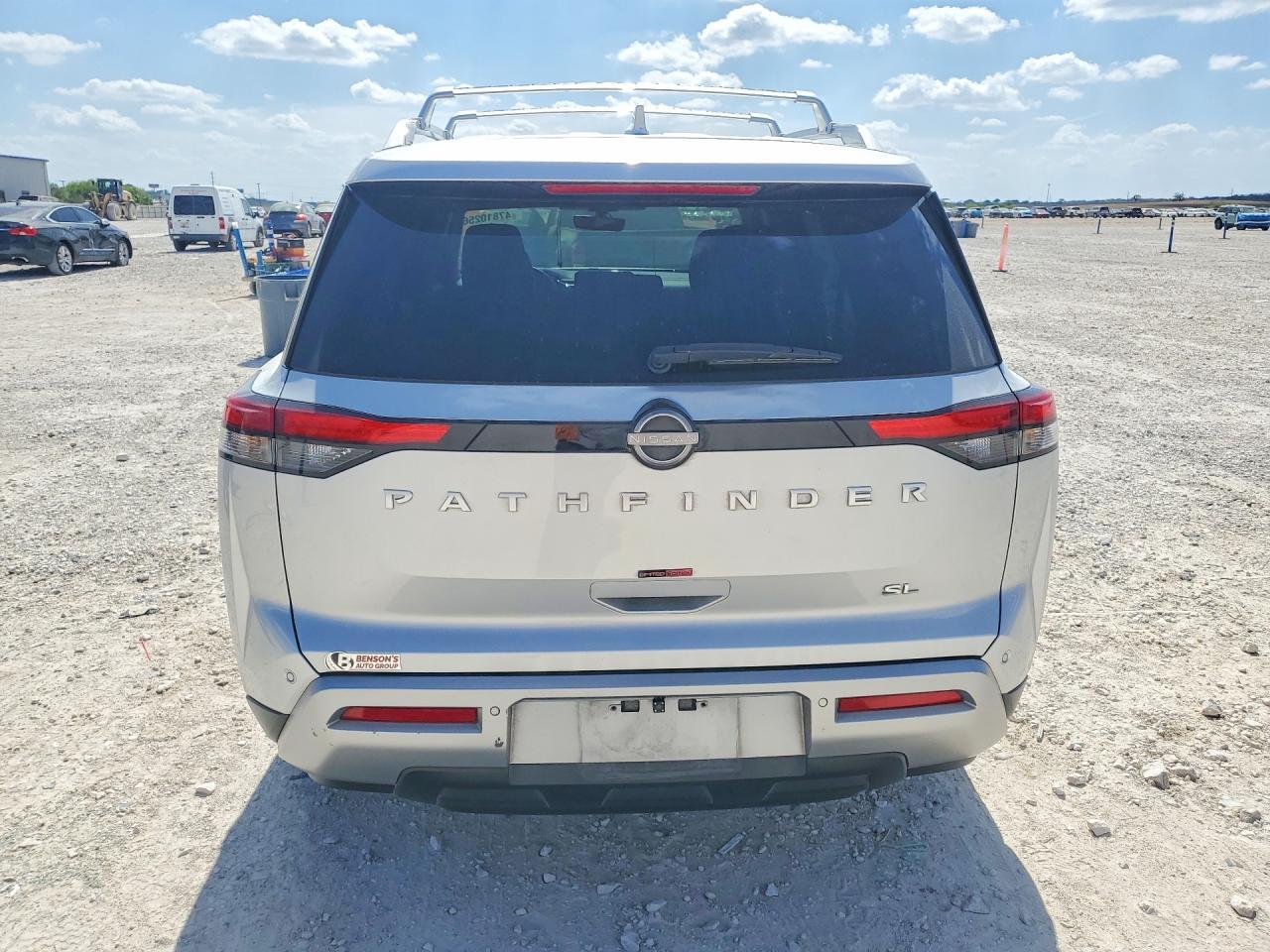 2025 Nissan Pathfinder Sl - zdjęcie 6