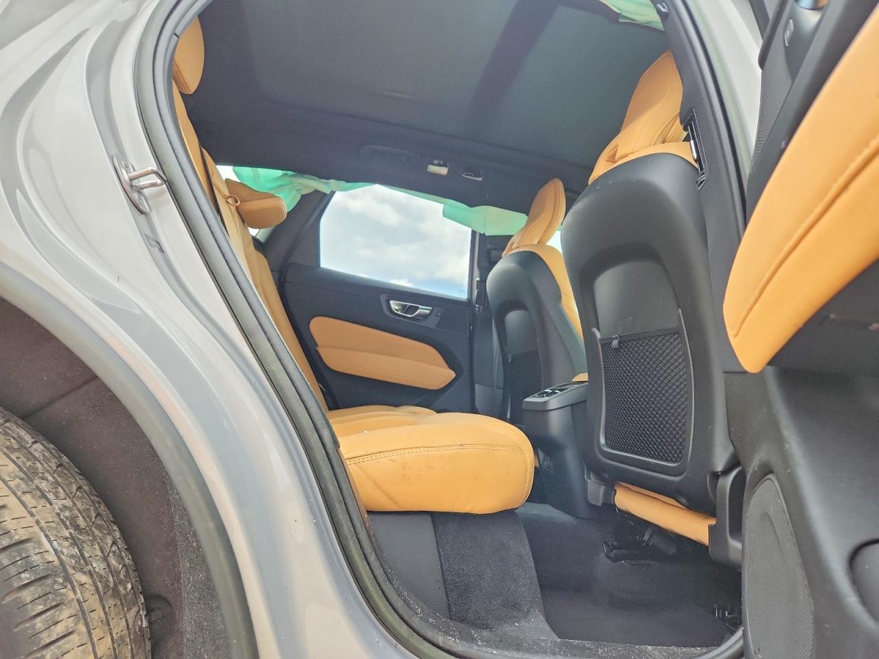 2023 Volvo Xc60 Ultimate - zdjęcie 10
