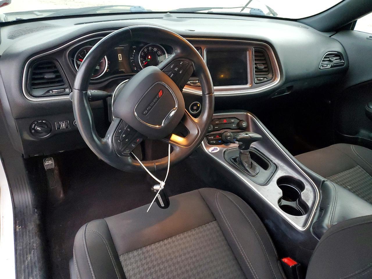 2017 Dodge Challenger Sxt - zdjęcie 8