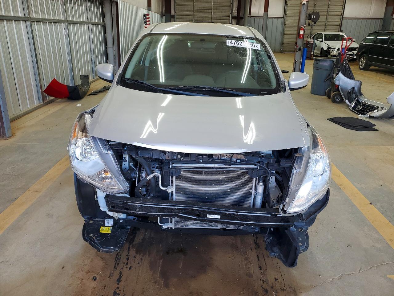 2019 Nissan Versa Sv - zdjęcie 5