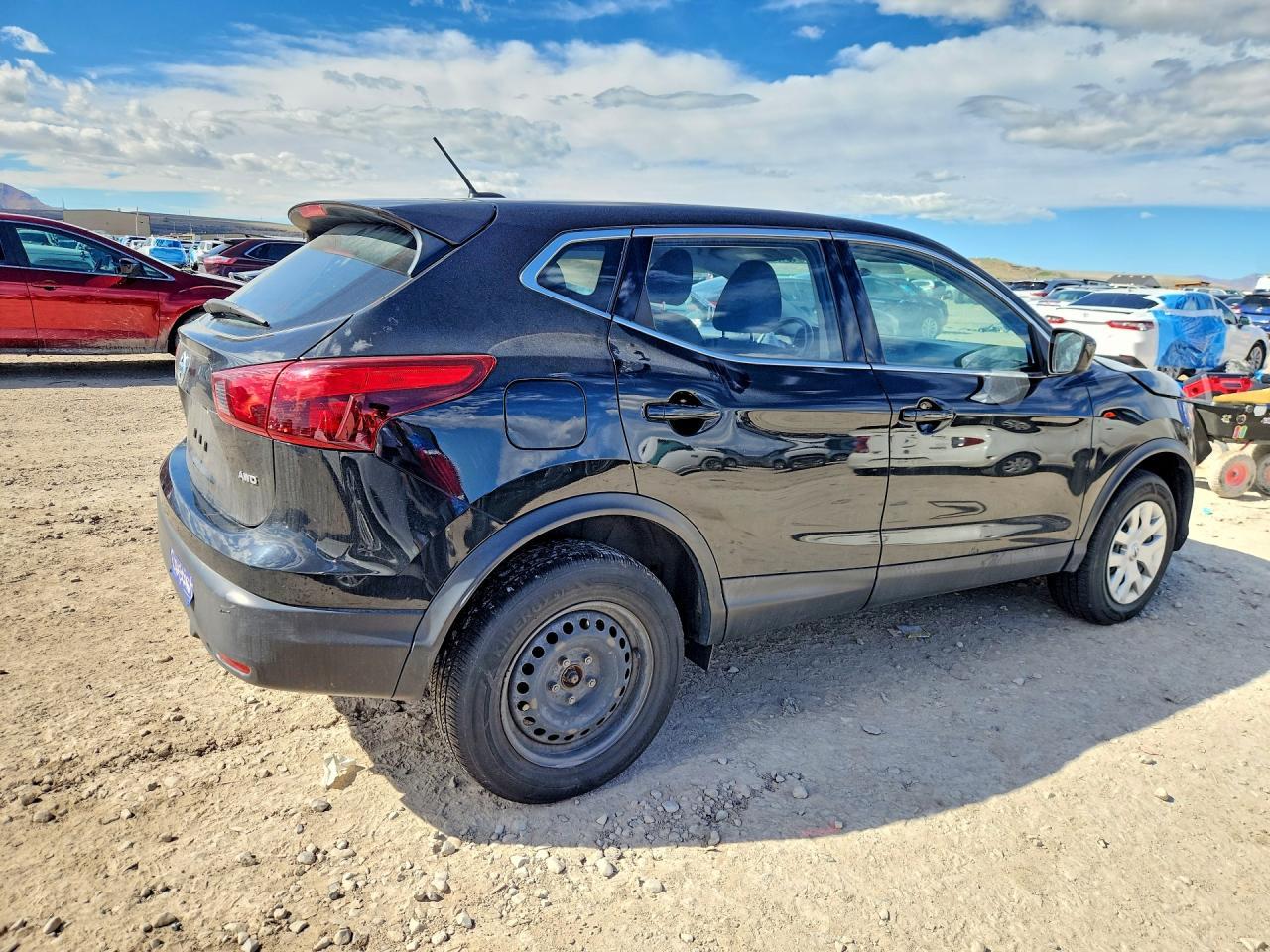 2018 Nissan Rogue Sport S - zdjęcie 3