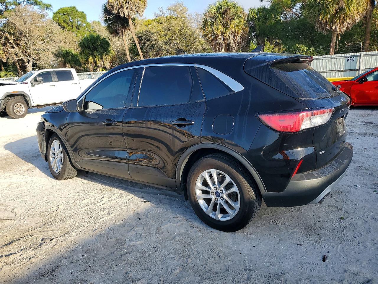 2020 Ford Escape Se - zdjęcie 2