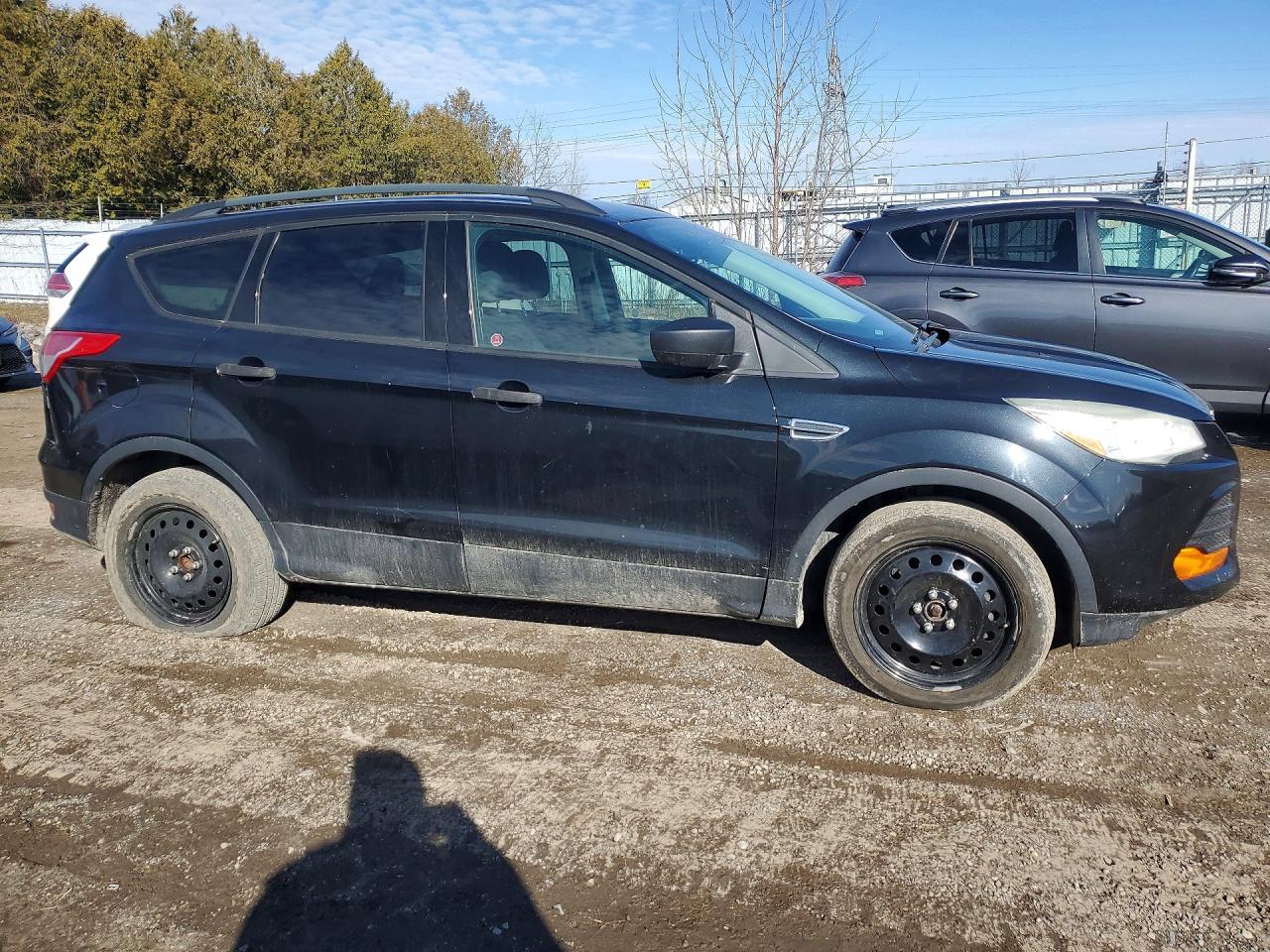 2015 Ford Escape S - zdjęcie 4