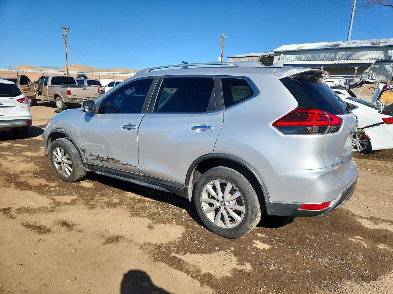 2017 Nissan Rogue Sv - zdjęcie 2