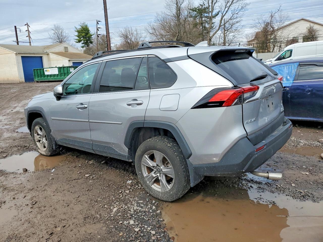 2022 Toyota Rav4 Xle - zdjęcie 2