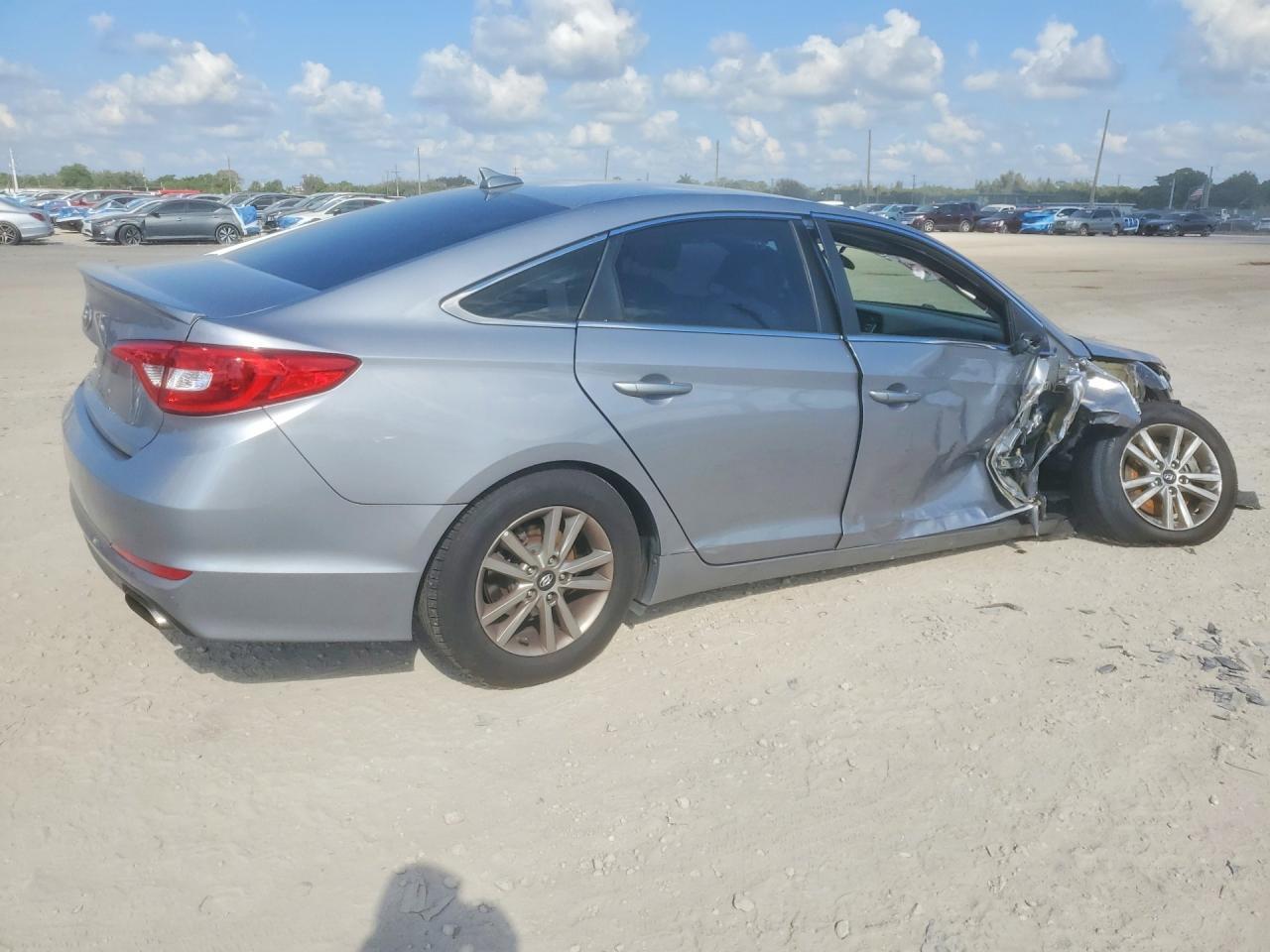 2017 Hyundai Sonata Base - zdjęcie 3