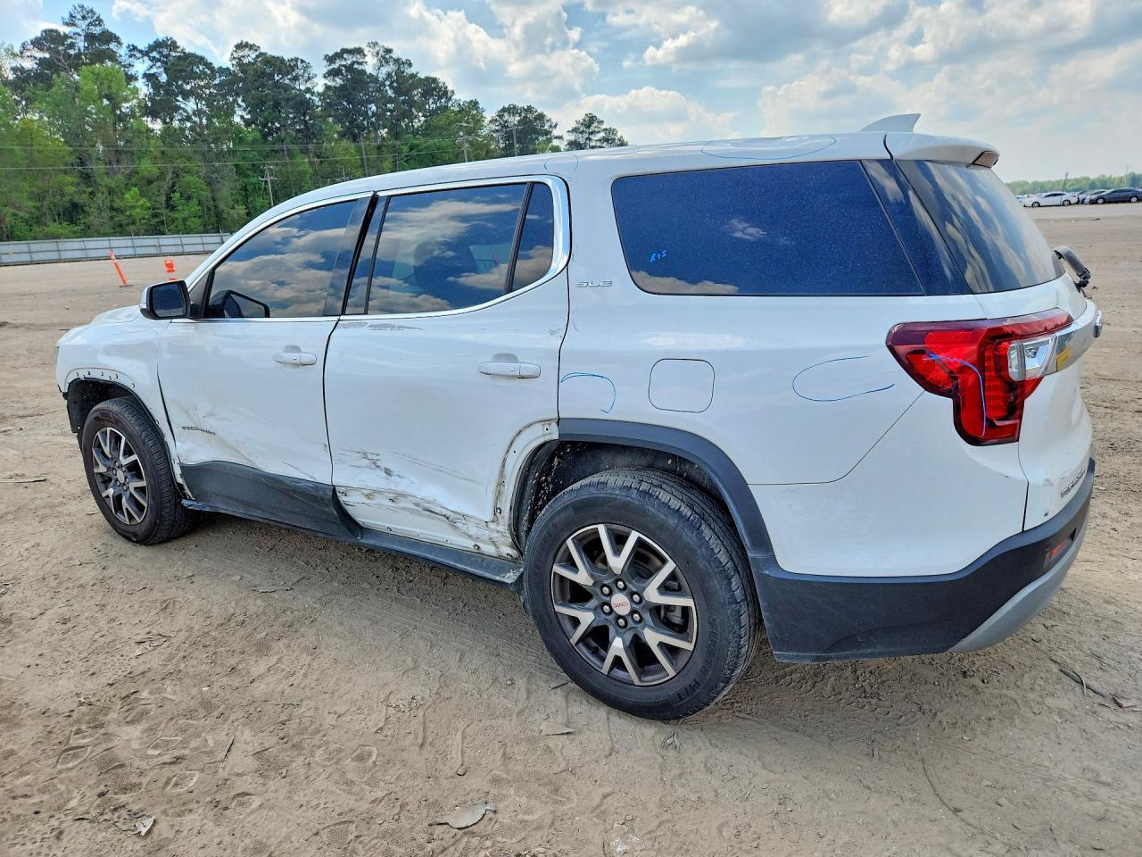 2021 GMC Acadia Sle - zdjęcie 2