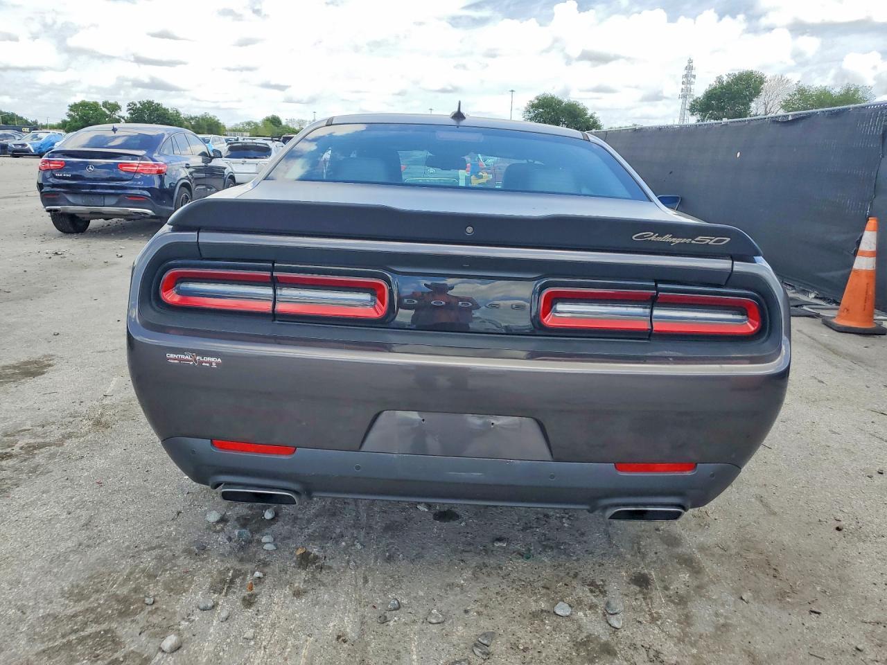2020 Dodge Challenger R - zdjęcie 6