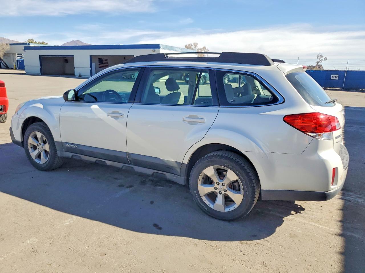 2013 Subaru Outback - zdjęcie 2
