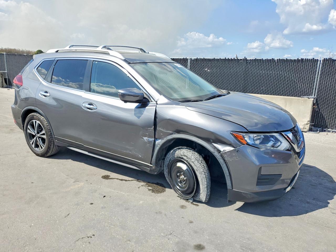 2020 Nissan Rogue Sv - zdjęcie 4