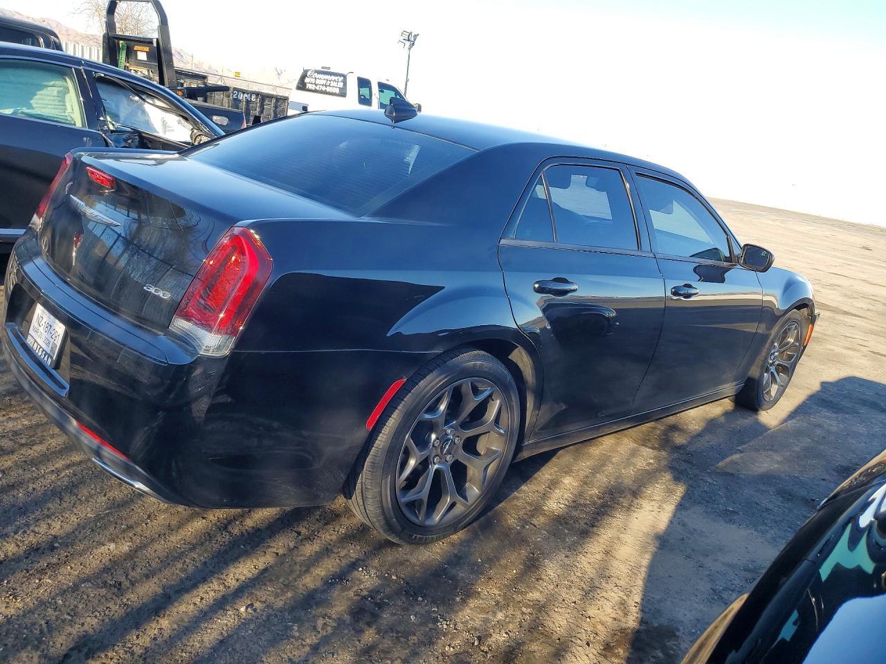 2018 Chrysler 300 Touring - zdjęcie 3