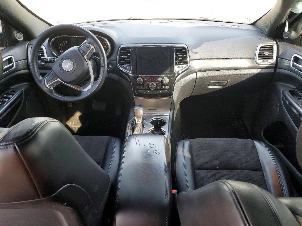 2020 Jeep Grand Cherokee Laredo - zdjęcie 8
