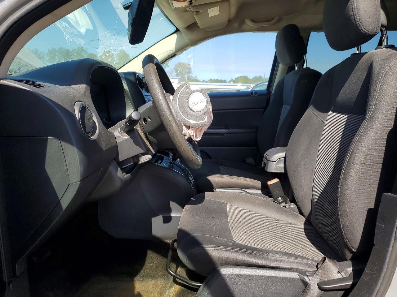 2016 Jeep Compass Sport - zdjęcie 7