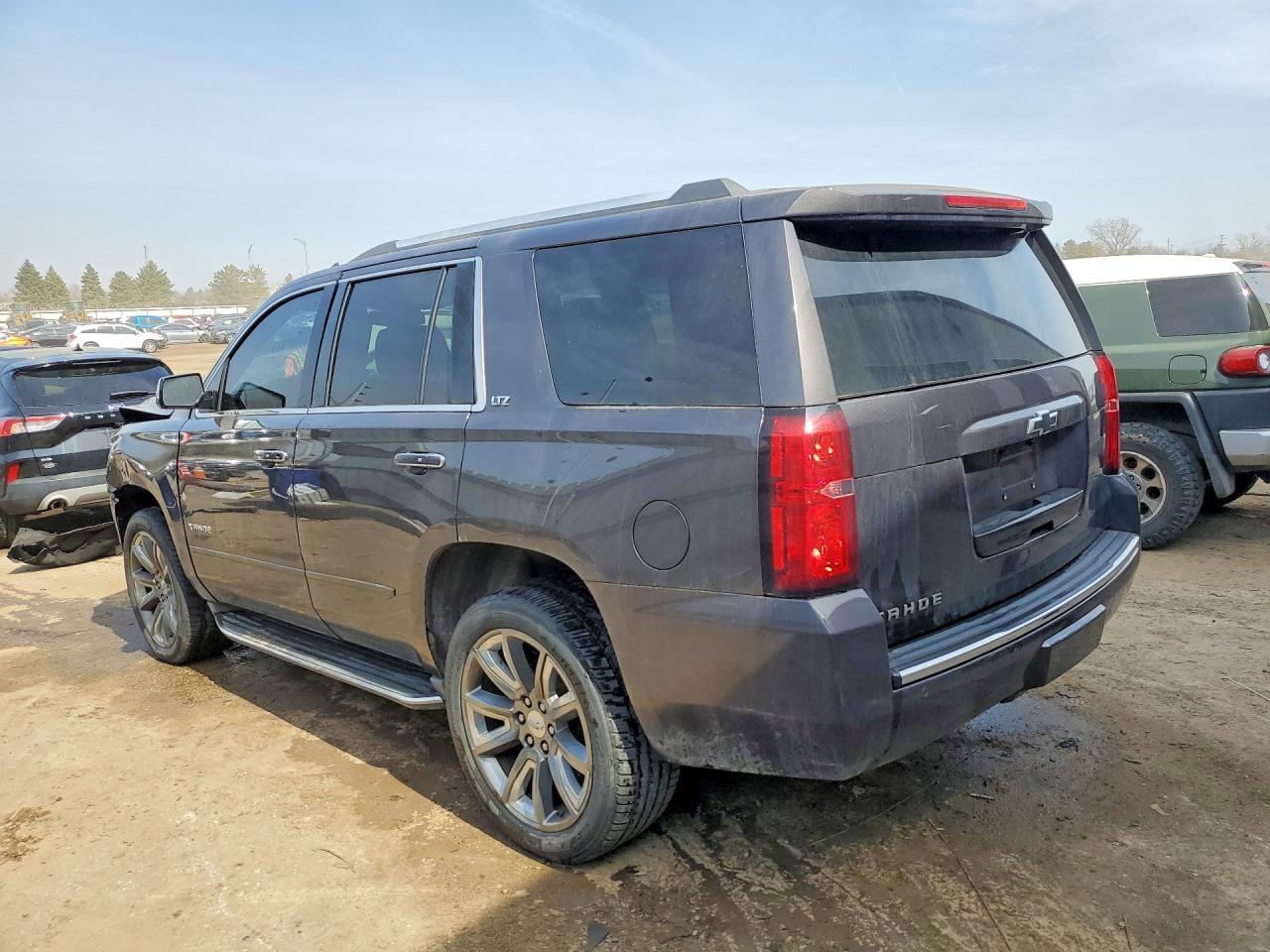 2015 Chevrolet Tahoe K1500 Ltz - zdjęcie 2