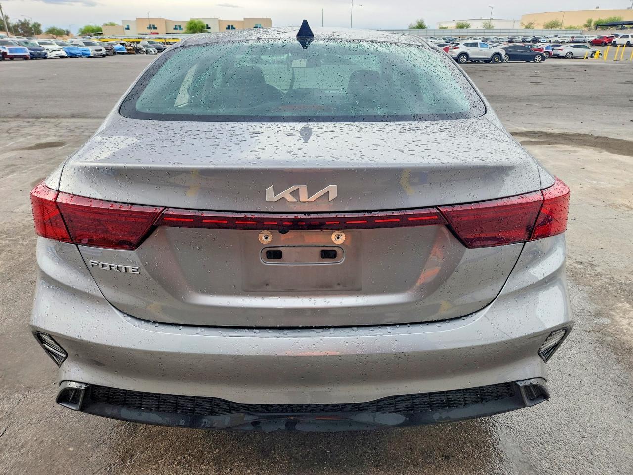 2023 Kia Forte Lxs - zdjęcie 6