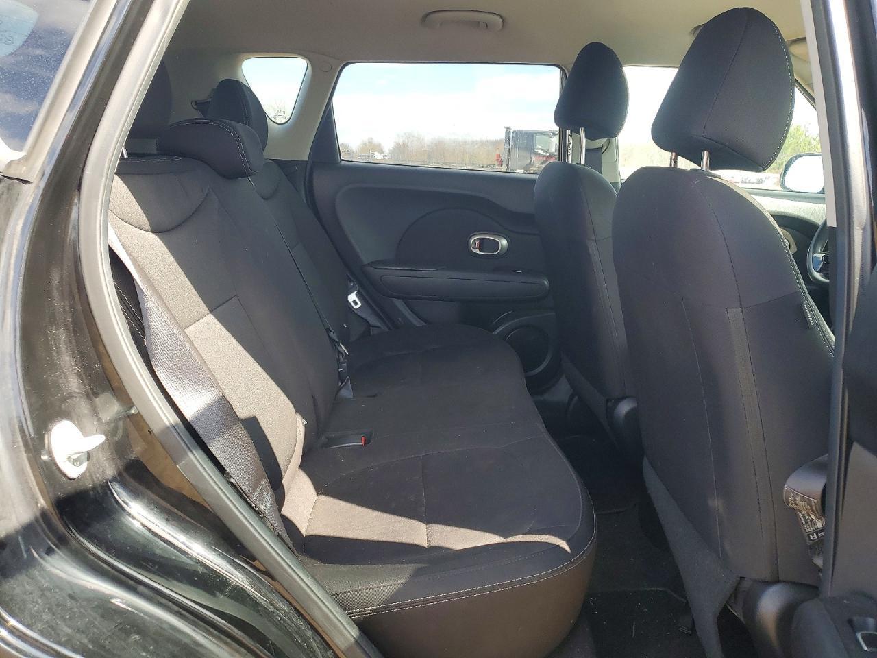 2019 Kia Soul Base - zdjęcie 11