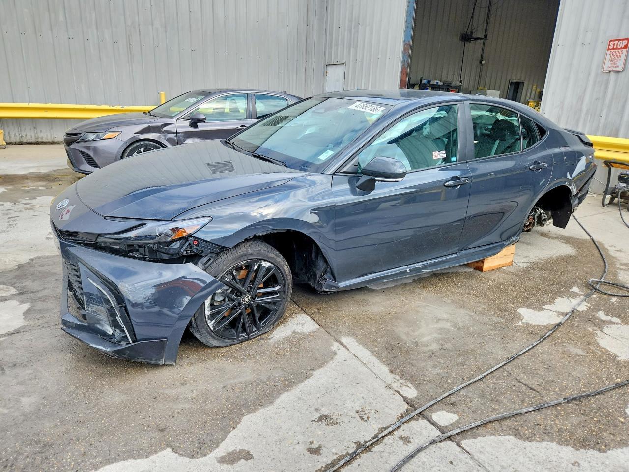 2025 Toyota Camry Se - zdjęcie główne