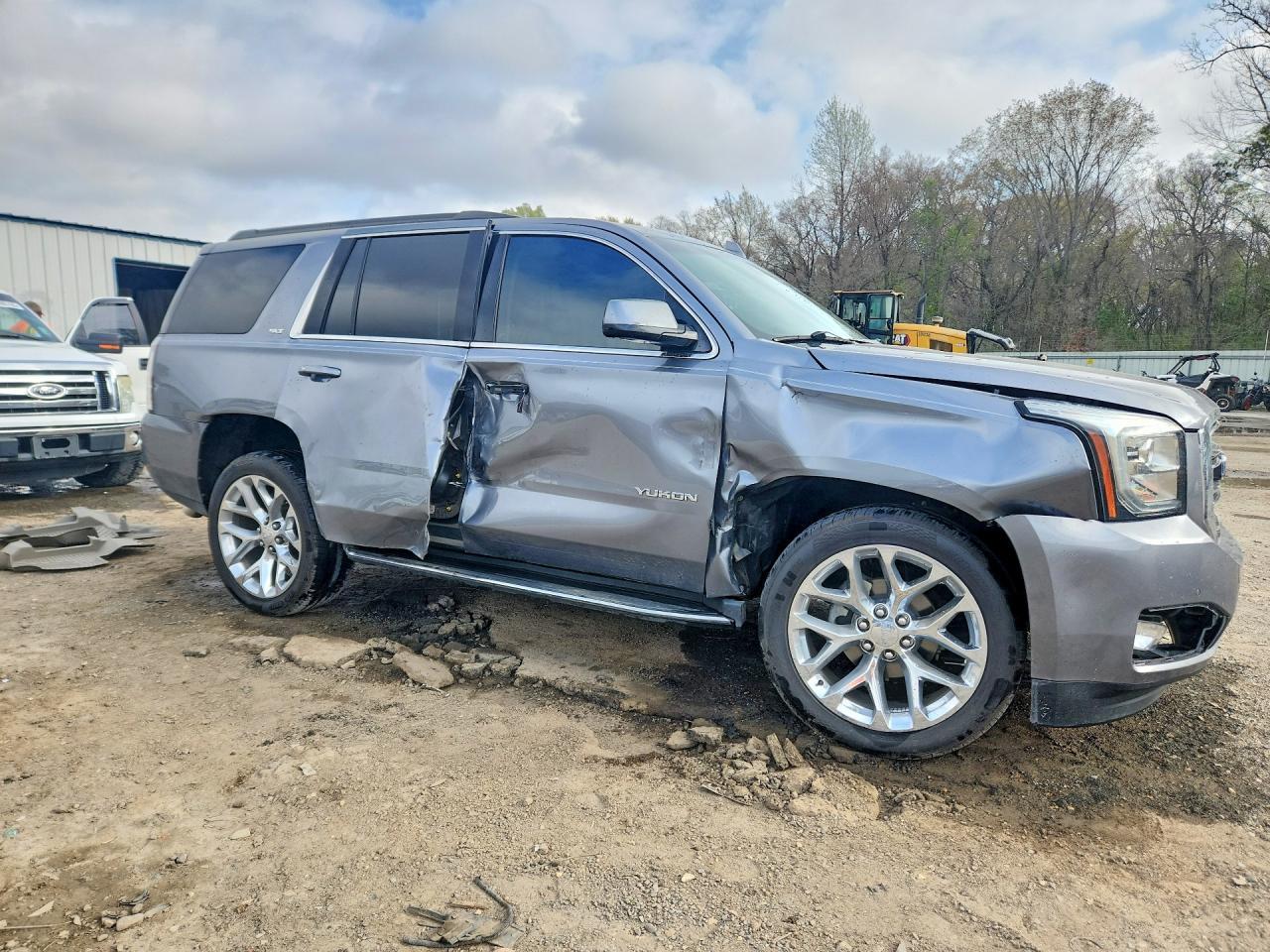 2019 GMC Yukon Slt - zdjęcie 4