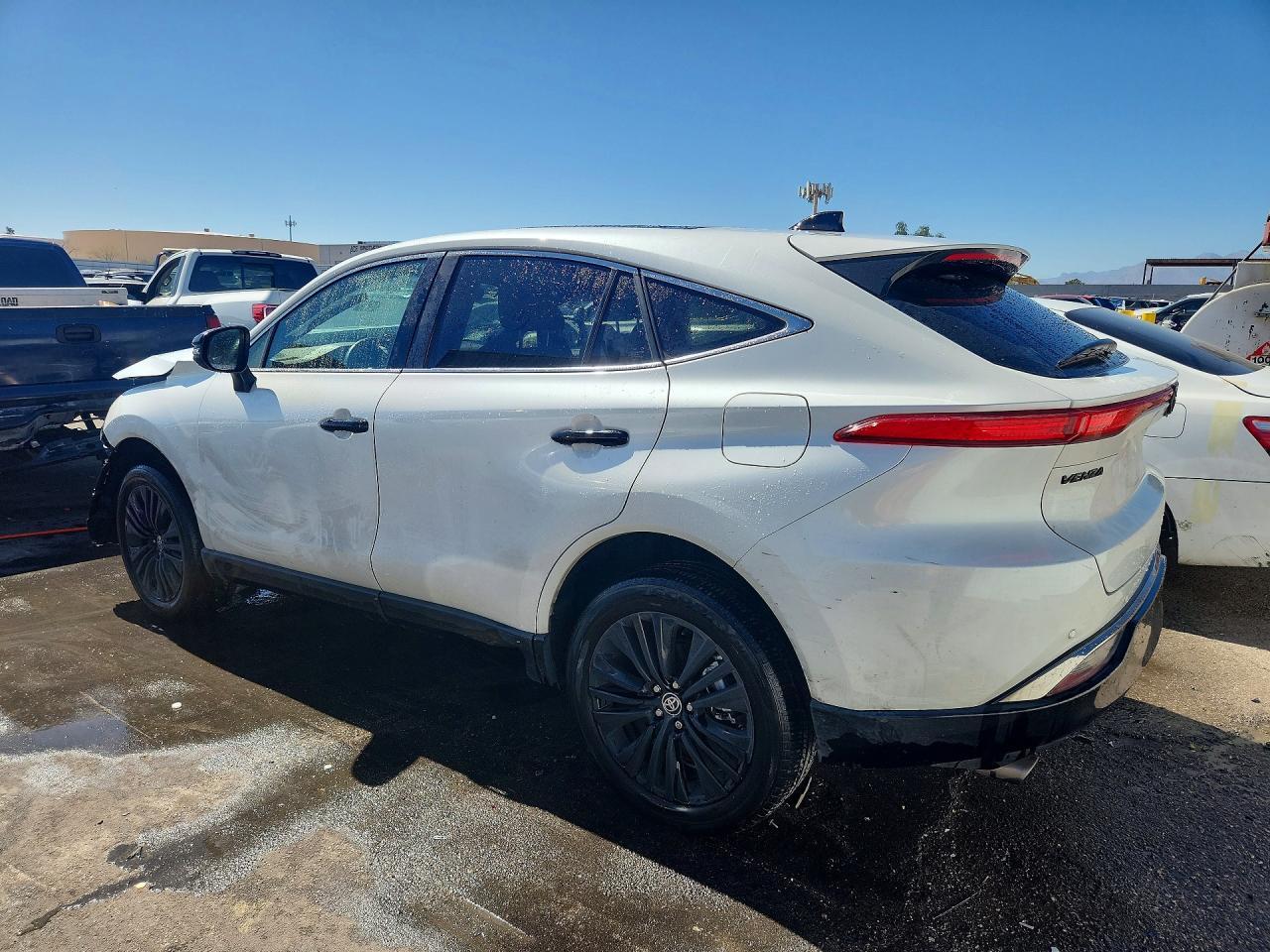 2023 Toyota Venza Nightshade Edition - zdjęcie 2