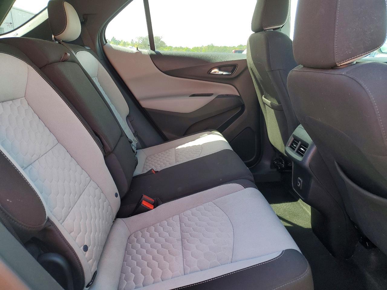 2020 Chevrolet Equinox Ls - zdjęcie 11