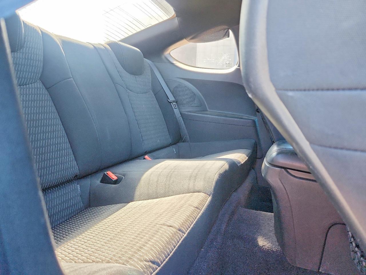 2015 Hyundai Genesis Coupe 3.8 - zdjęcie 10