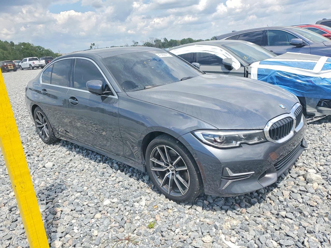 2021 BMW 330I - zdjęcie 4