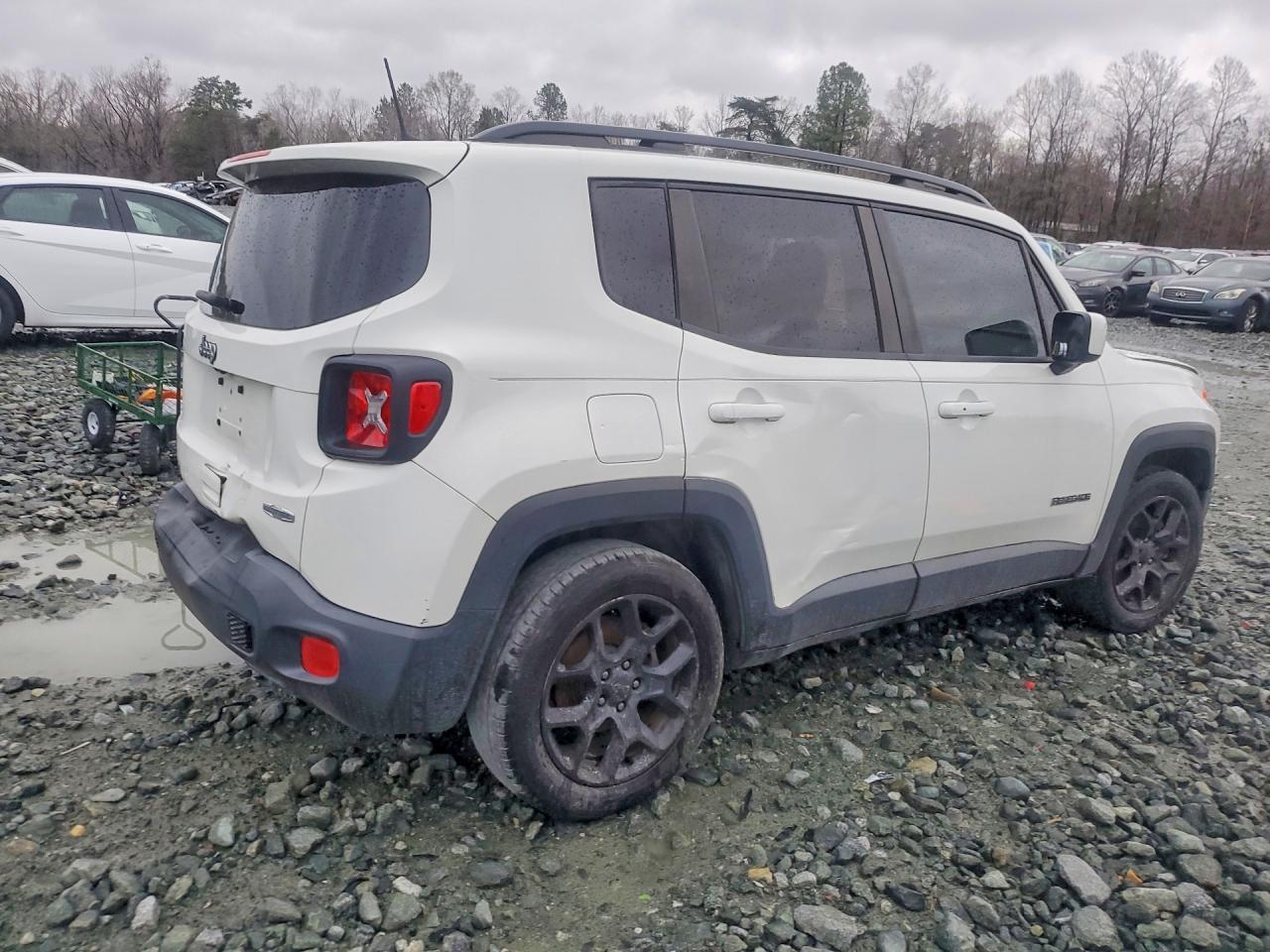 2018 Jeep Renegade Latitude - zdjęcie 3