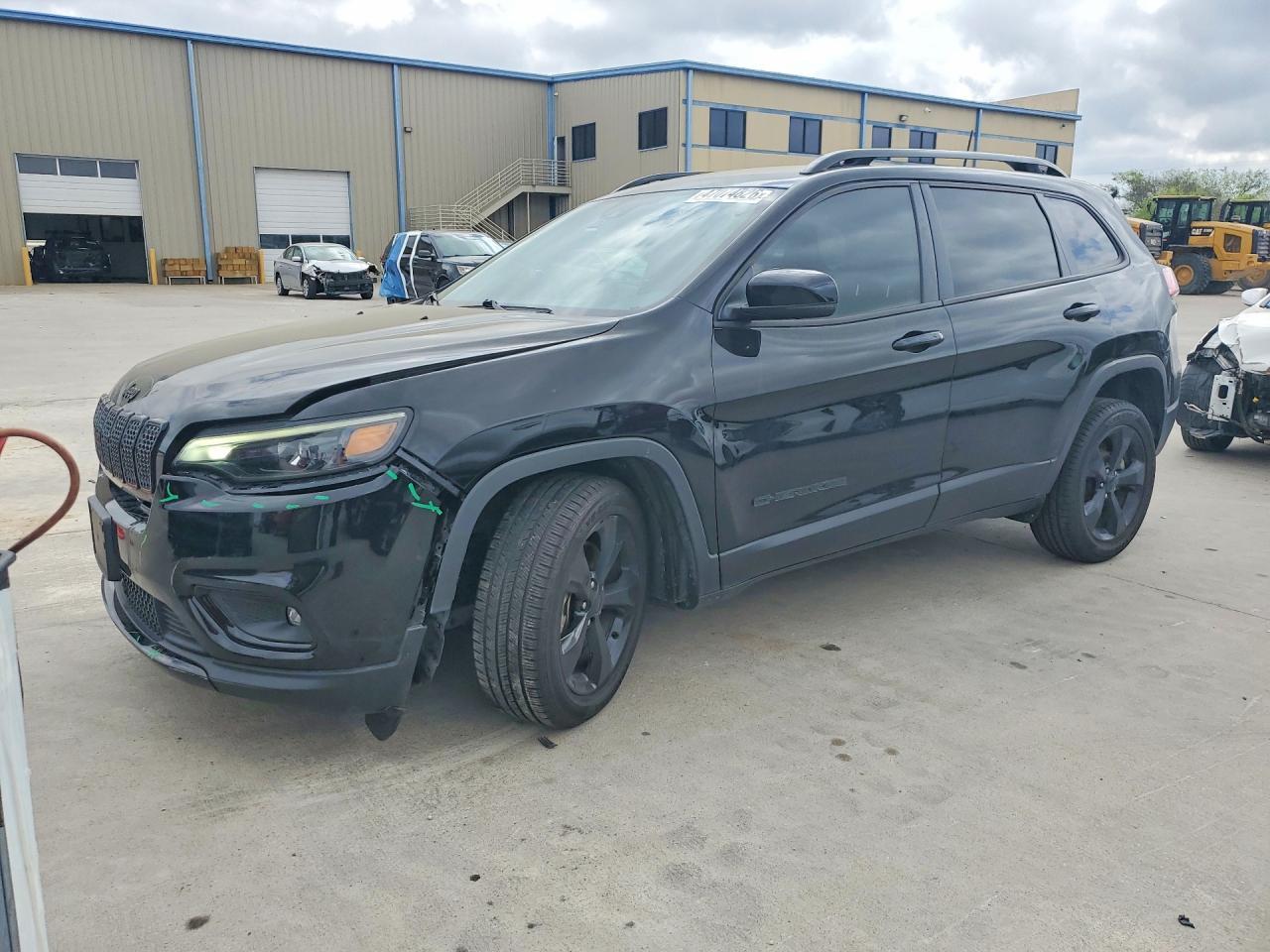 2021 Jeep Cherokee Latitude Plus - zdjęcie główne