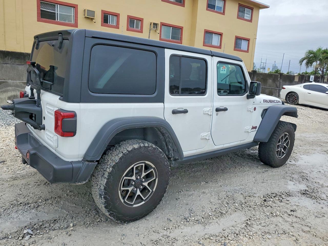 2024 Jeep Wrangler Rubicon - zdjęcie 3