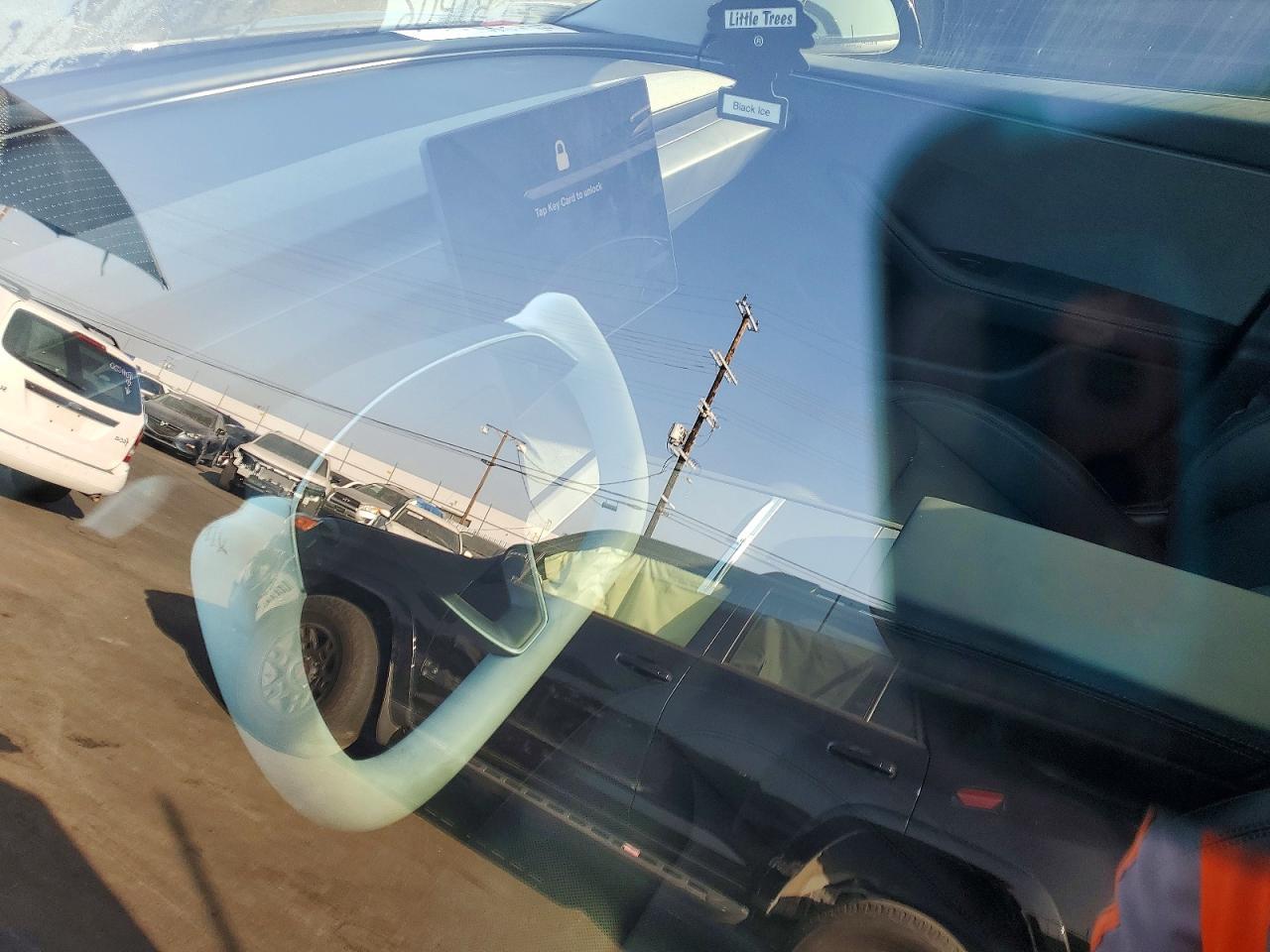 2026 Tesla Model 3 - zdjęcie 9