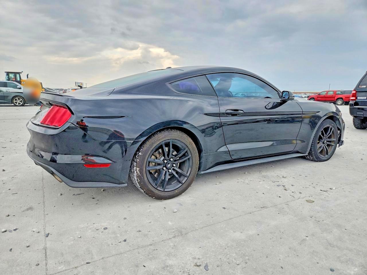 2016 Ford Mustang - zdjęcie 3