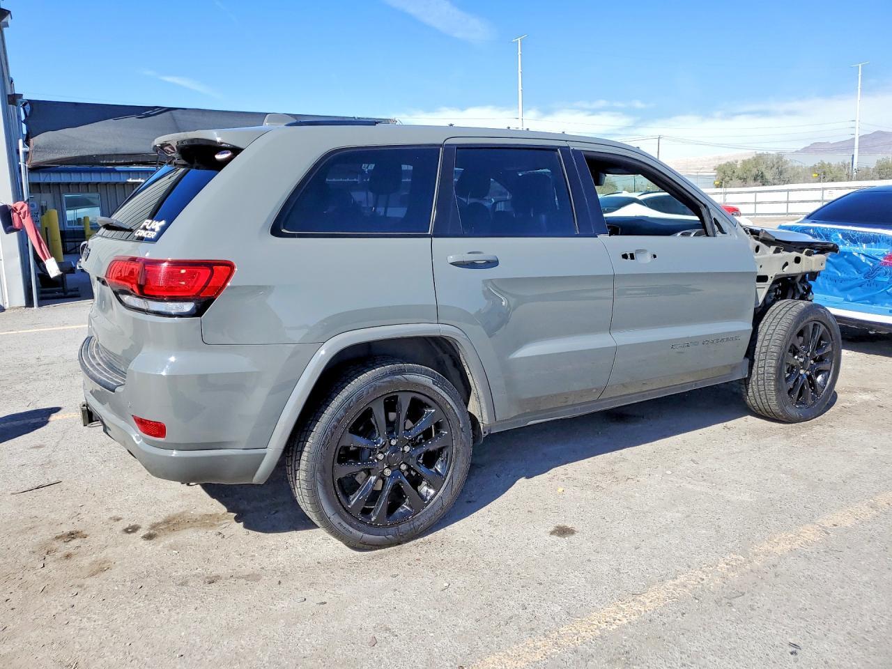 2020 Jeep Grand Cherokee Laredo - zdjęcie 3