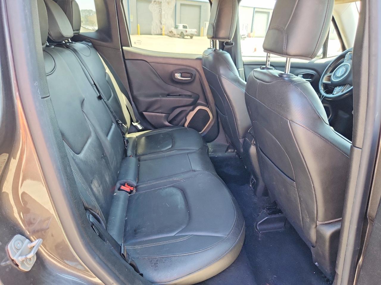 2016 Jeep Renegade Limited - zdjęcie 10