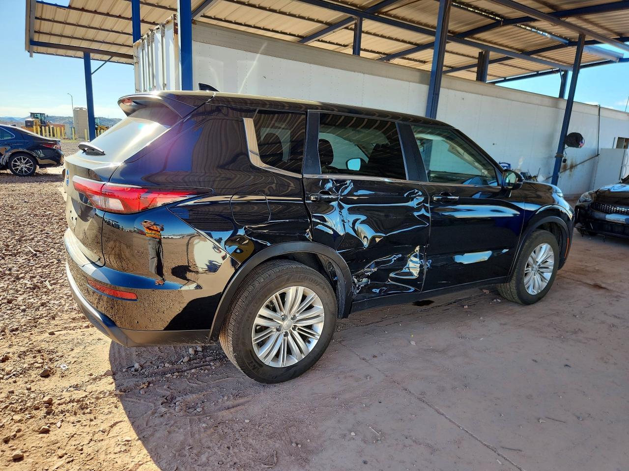 2024 Mitsubishi Outlander Es - zdjęcie 3