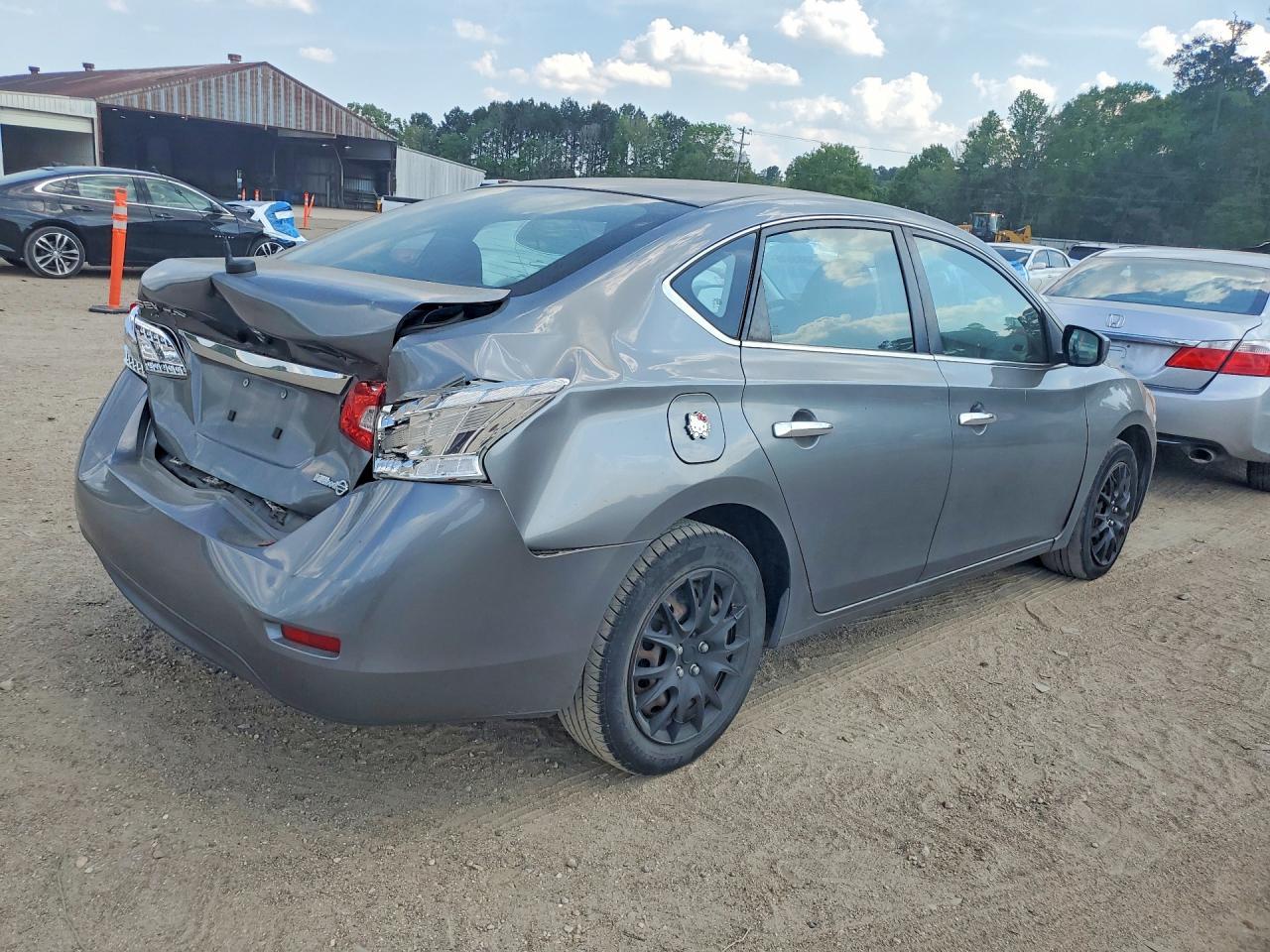 2015 Nissan Sentra S - zdjęcie 3