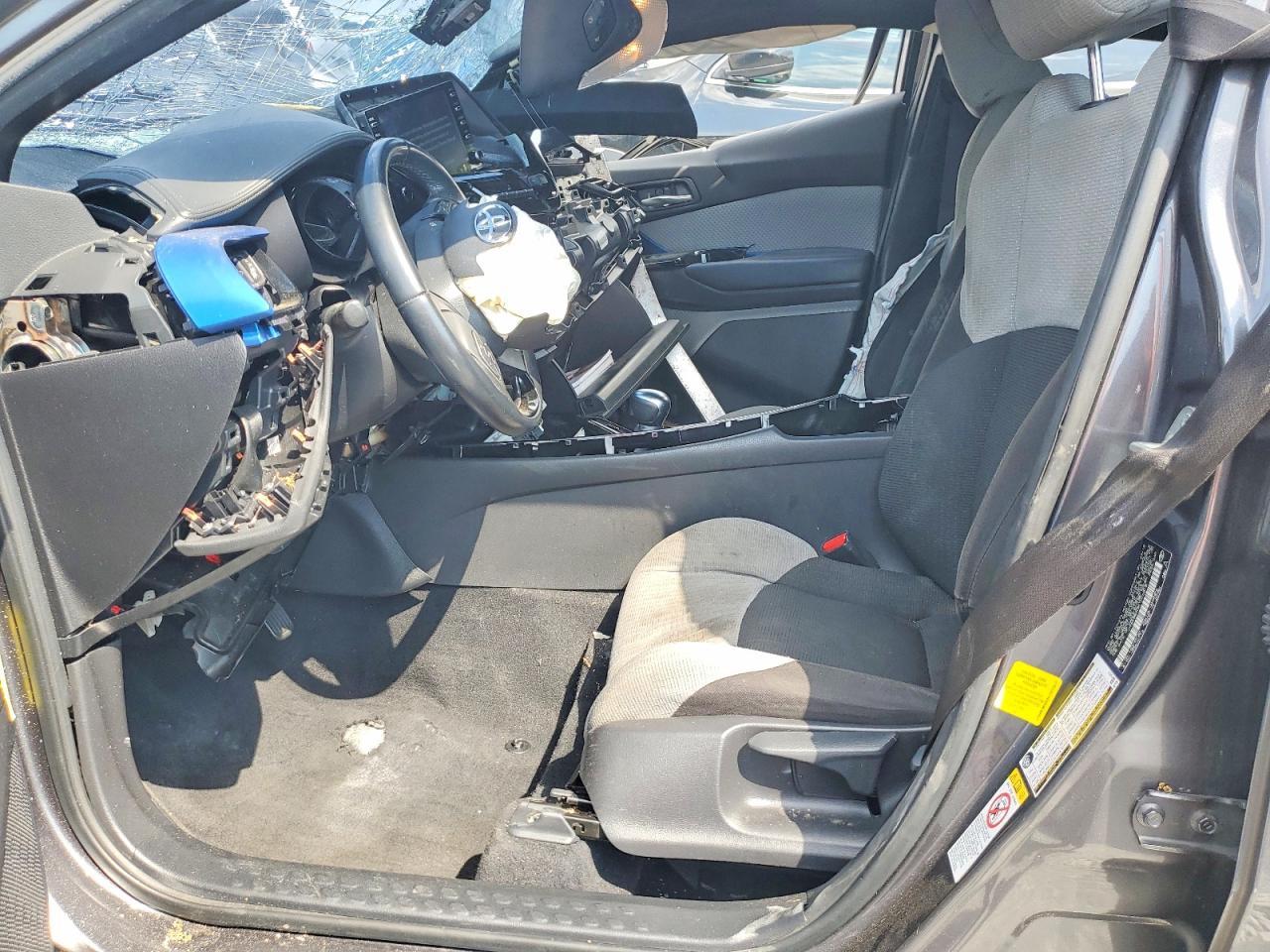 2019 Toyota C-Hr Xle - zdjęcie 7