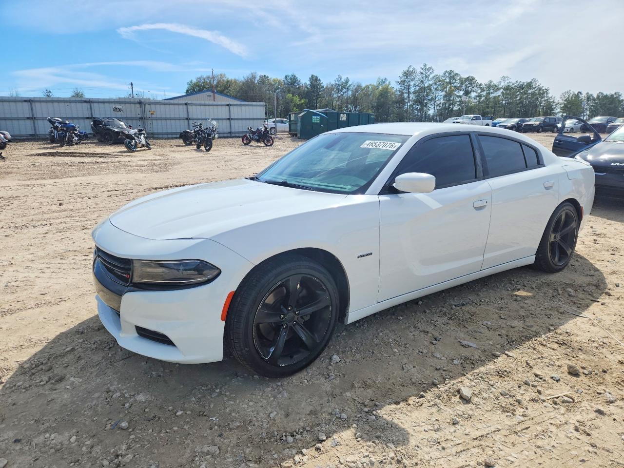 2018 Dodge Charger R - zdjęcie główne