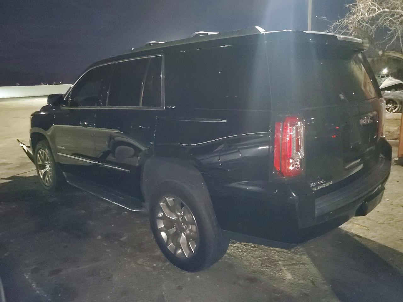 2015 GMC Yukon Slt - zdjęcie 2