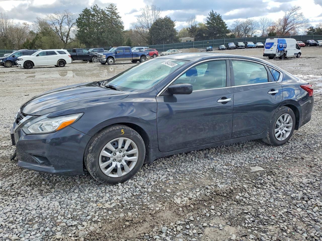 2018 Nissan Altima 2.5 S - zdjęcie główne