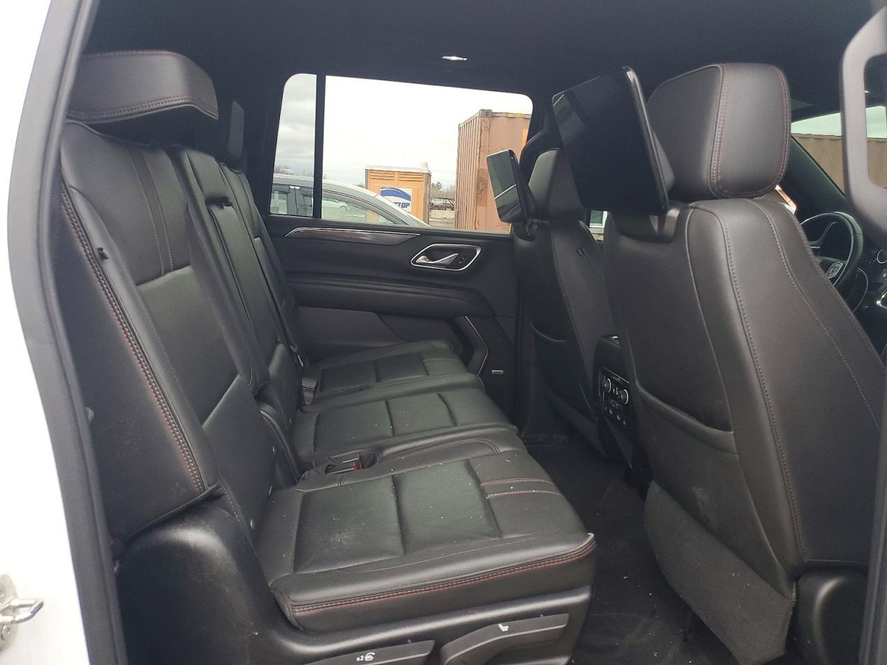 2021 Chevrolet Suburban K1500 Rst - zdjęcie 11
