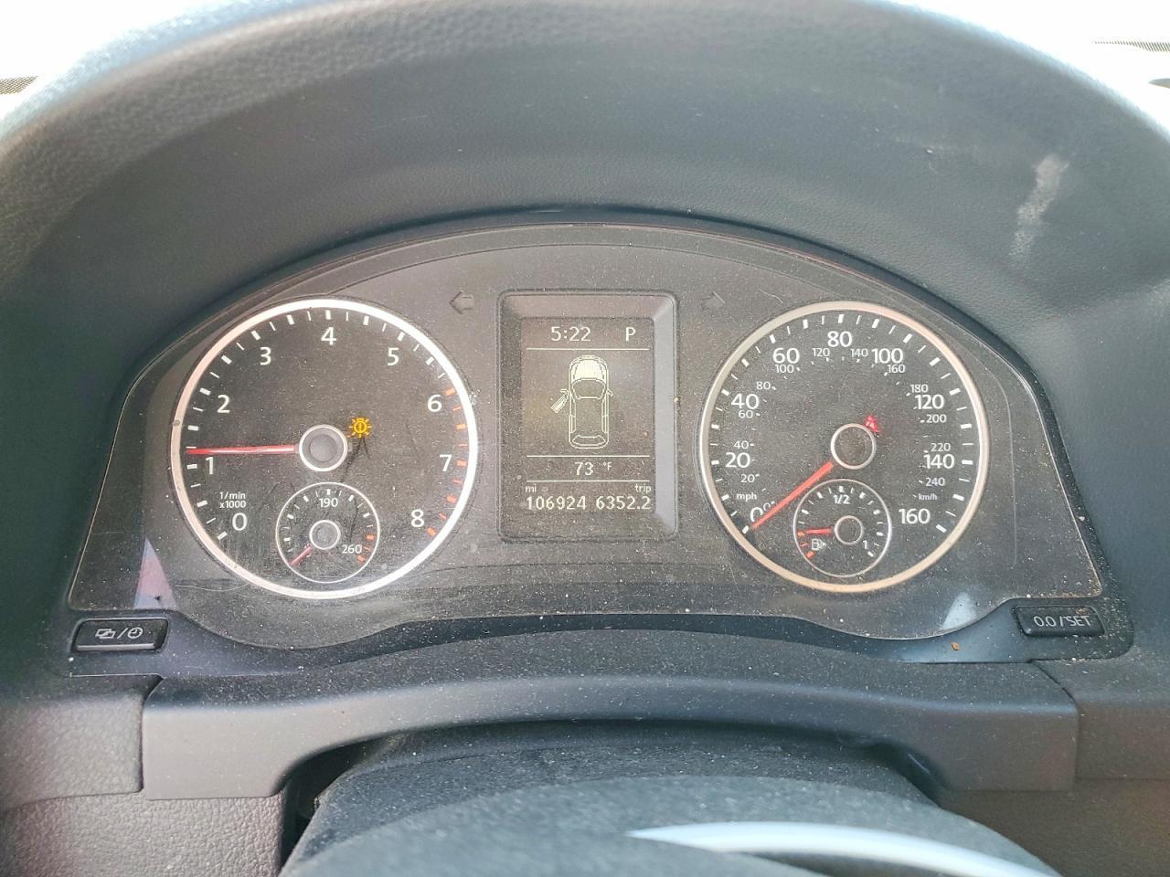 2015 Volkswagen Tiguan S - zdjęcie 9