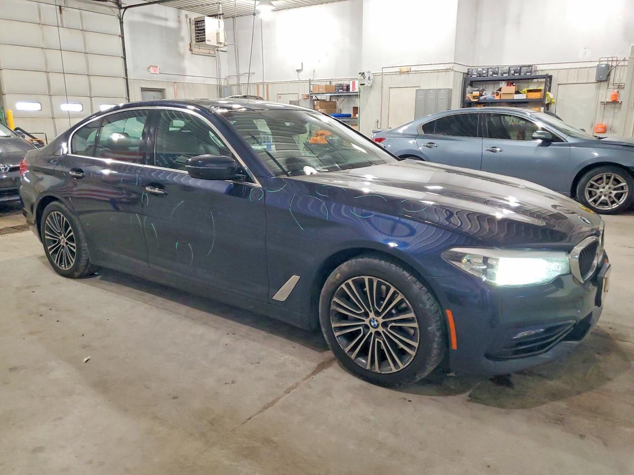 2018 BMW 530 Xi - zdjęcie 4