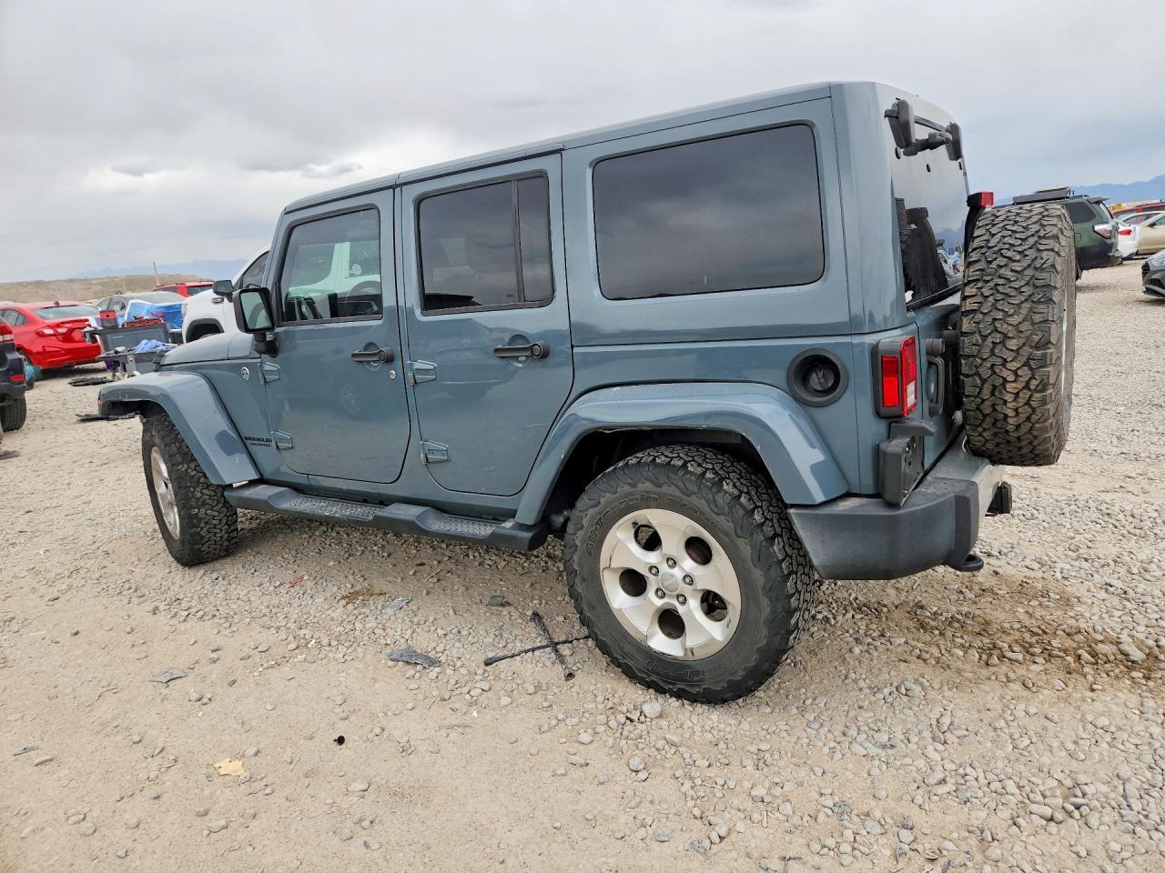 2015 Jeep Wrangler Unlimited Sahara - zdjęcie 2