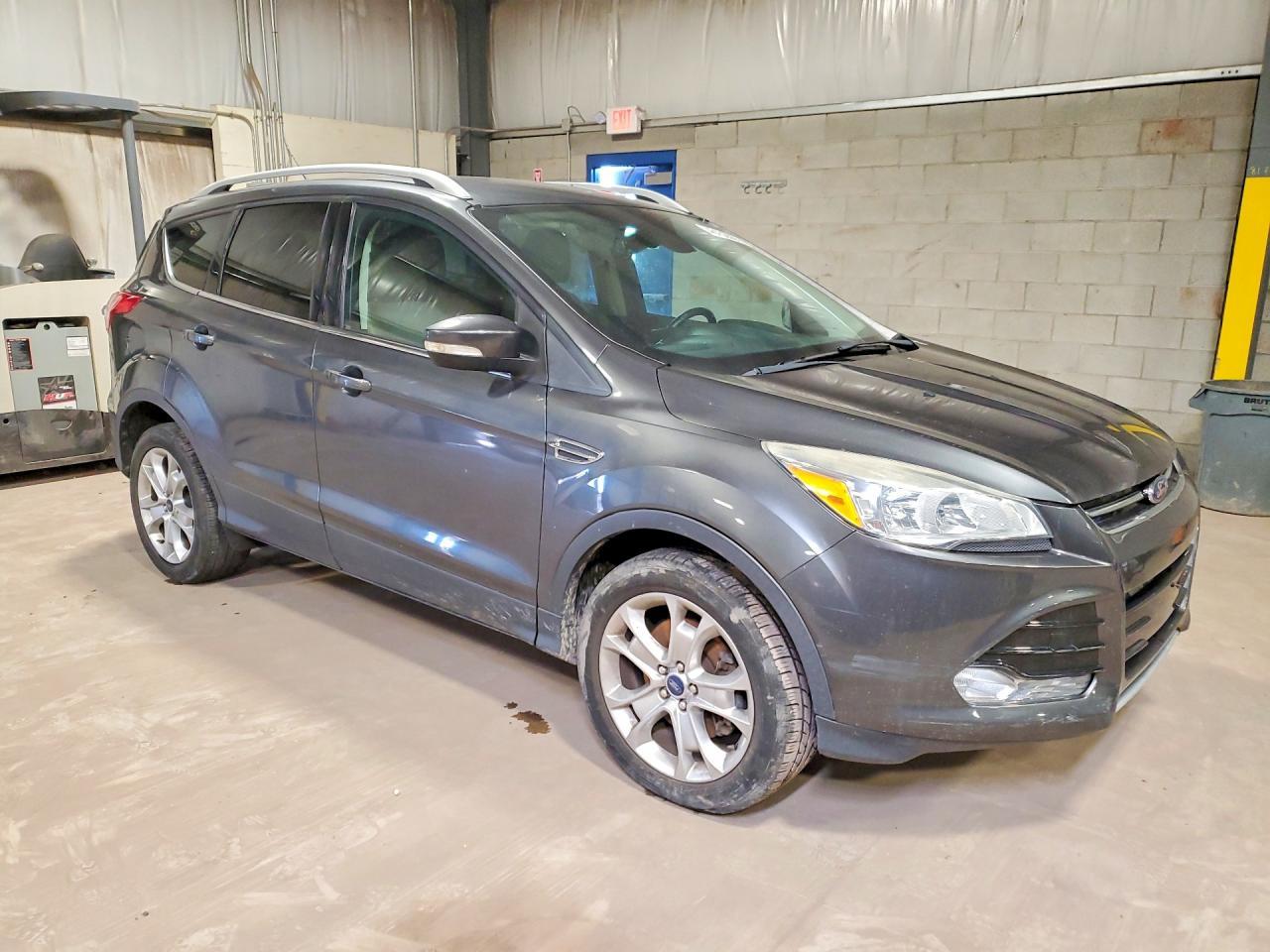 2016 Ford Escape Titanium - zdjęcie 4