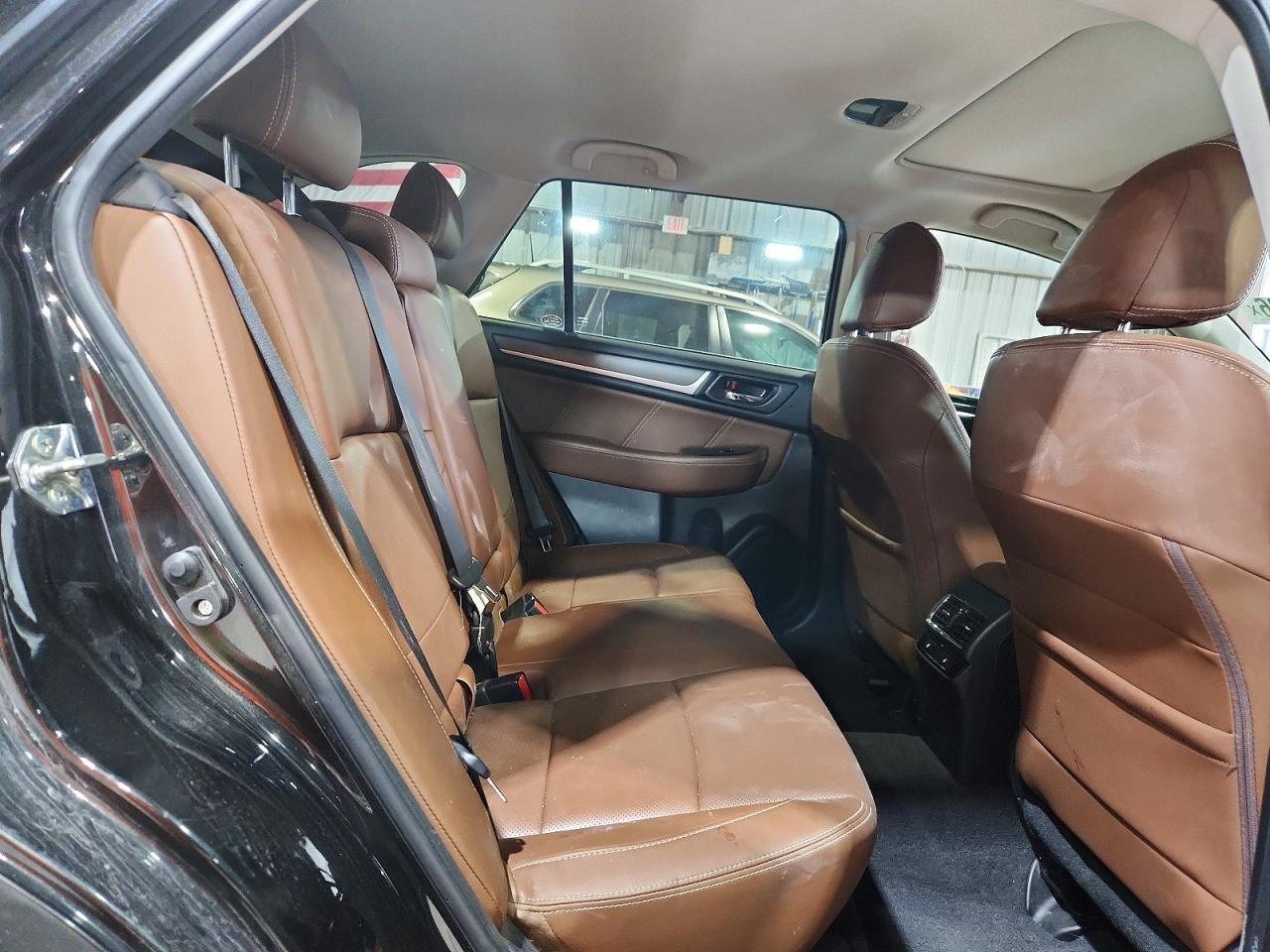 2017 Subaru Outback Touring - zdjęcie 11