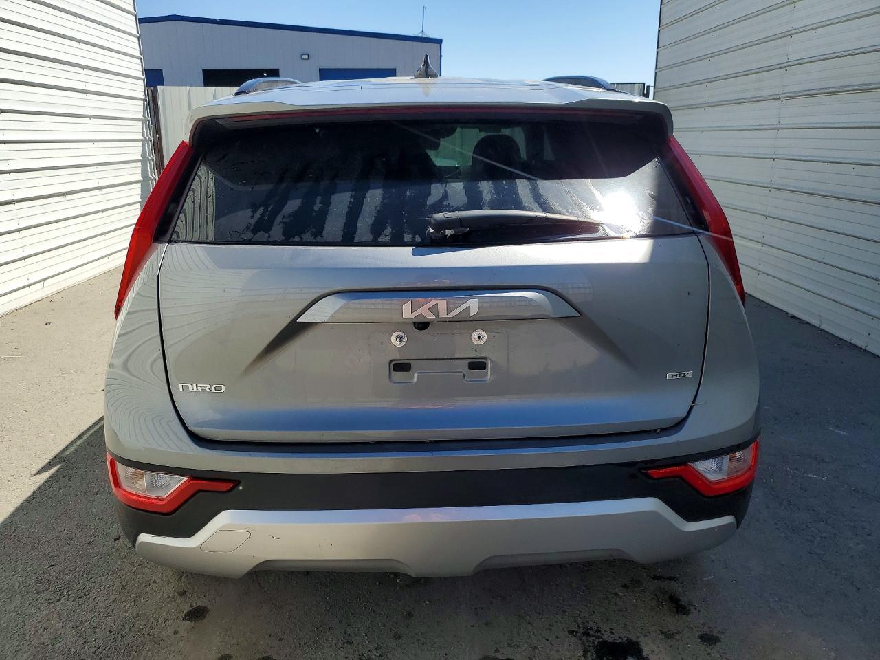 2025 Kia Niro Lx - zdjęcie 6